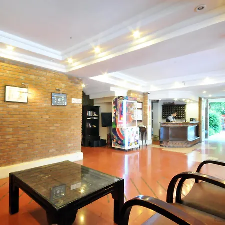 Greenpark 酒店 马尔马里斯